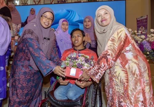 AIMAN ATHIRAH SABU