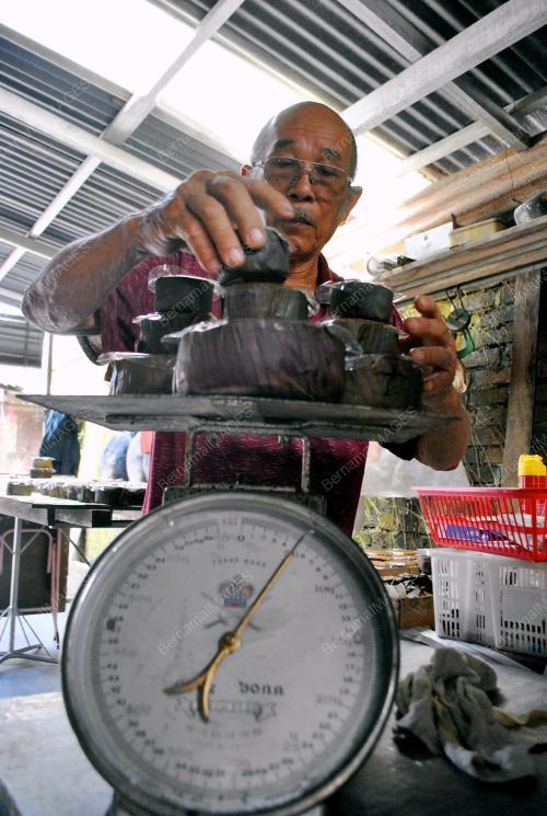 KB03_18012012_KUIH_BAKUL