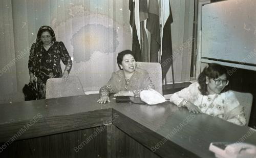KB03_180690_WANITA_UMNO