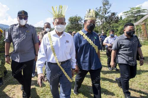 DATUK SERI MUSTAPA MOHAMED