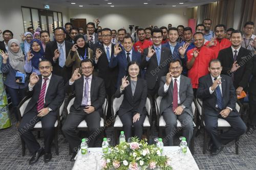 PROF DATUK TS DR NOOR AZIZI ISMAIL
