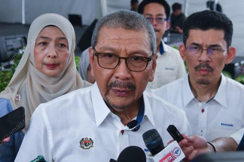 TAN SRI WAN AHMAD DAHLAN ABDUL AZIZ