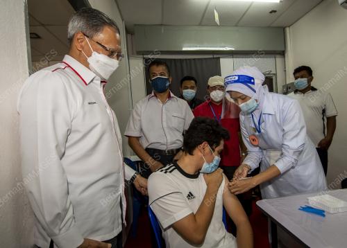 DATUK SERI MUSTAPA MOHAMED