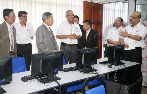 MUSTAPA MOHAMED