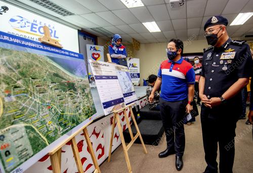 DATUK SERI DARWIS ABDUL RAZAK