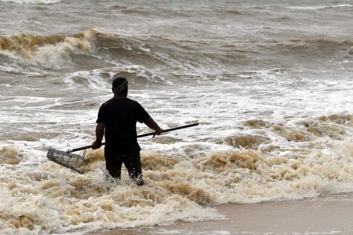 PENCARI REMIS PANTAI PACHAKAN