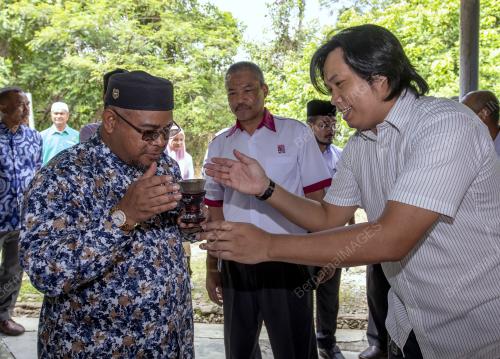 DATUK DR MOHD KHAIRUDDIN AMAN RAZALI