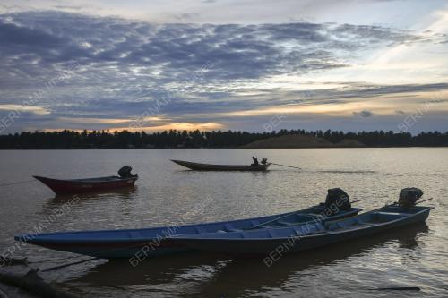 TINJAUAN KUALA BESAR DI WAKTU SENJA