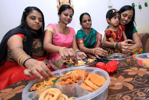 KB03_22102014_HARI_DEEPAVALI