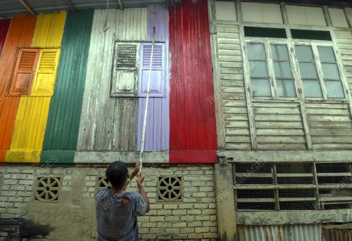 RUMAH PELANGI KAMPUNG SUNGAI BUDOR