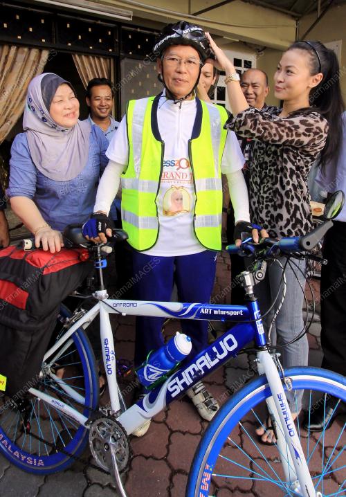 KB03_23042014_WAN_HASHIM_WAN