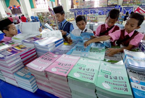 KB03_23042015_PESTA_BUKU