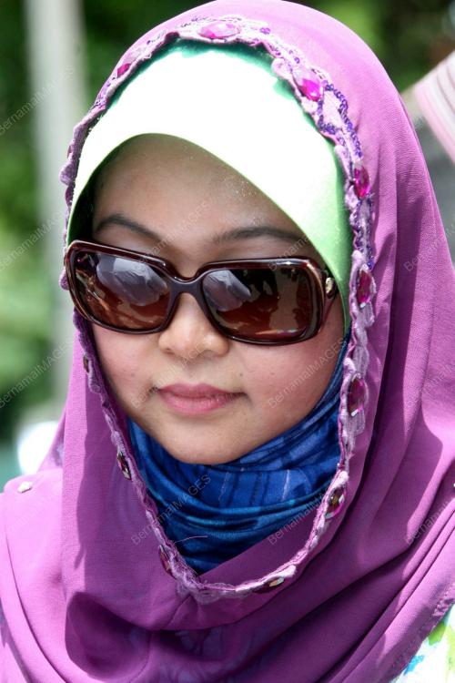 ELIA SUHANA AHMAD