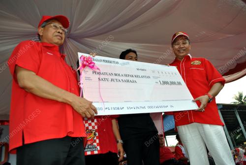 KB03_23112012_PIALA_TRW
