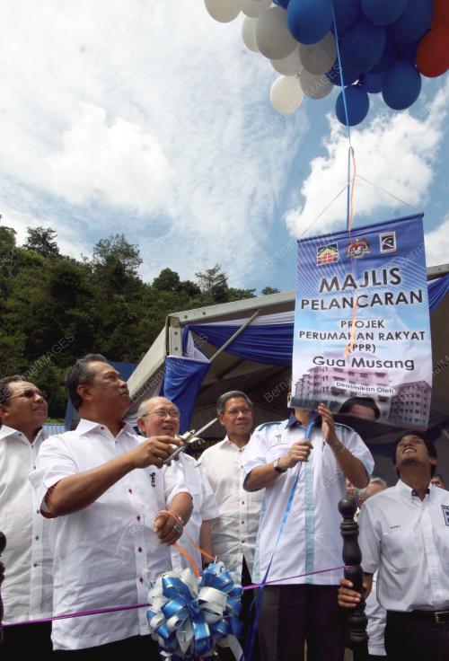 MUHYIDDIN YASSIN