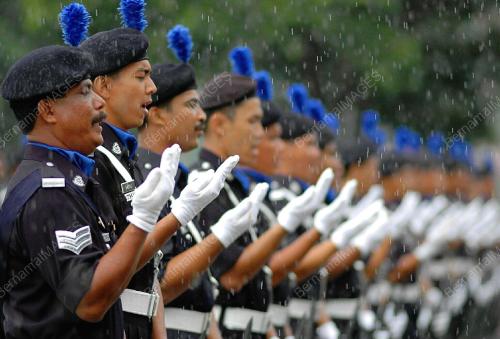 HARI POLIS