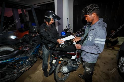 OPERASI MOTOSIKAL WARGA ASING