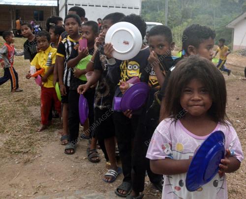 ORANG ASLI BERBUKA PUASA