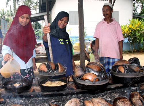 KUIH AKOK