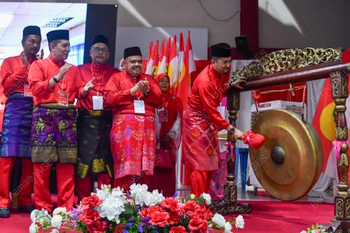 DATUK DR ASYRAF WAJIDI DUSUKI