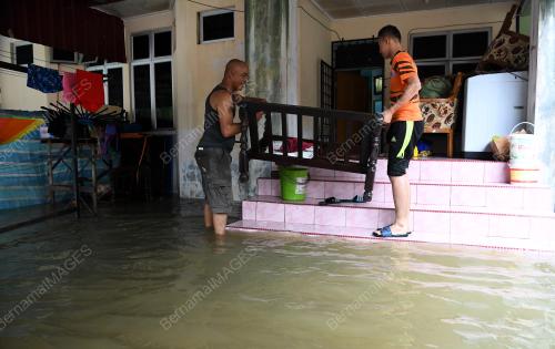 KB03_27112017_BANJIR_BN201711262573
