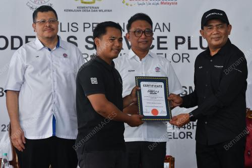 DATUK ZULFIKRI OSMAN