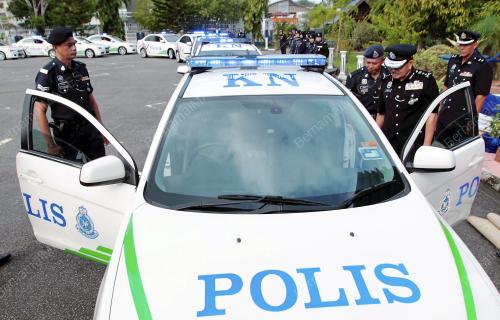KB03_28122015_KERETA_POLIS