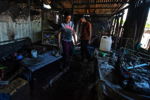 KEBAKARAN RUMAH KAMPUNG KIJANG