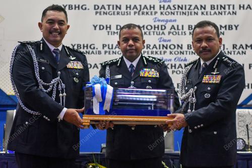 DATUK SERI AYOB KHAN MYDIN PITCHAY