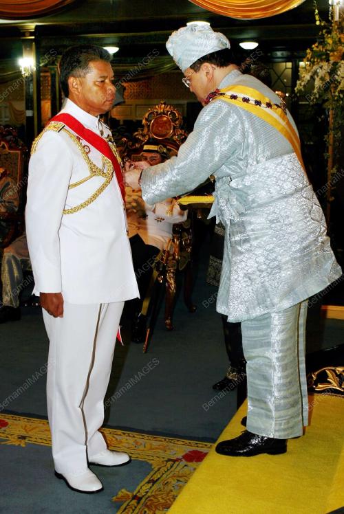 TUANKU ISMAIL PETRA IBNI ALMARHUM SULTAN YAHAYA PETRA