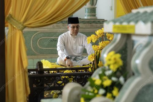 TENGKU MUHAMMAD FAKHRY PETRA