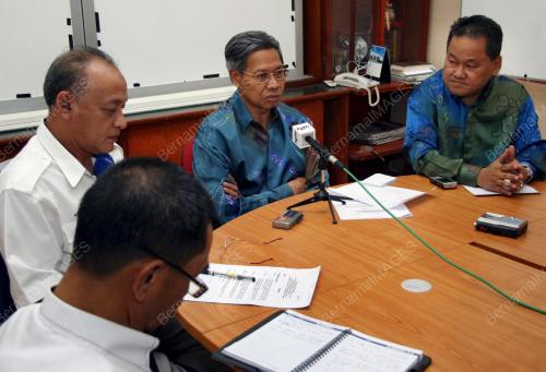 MUSTAPA MOHAMED