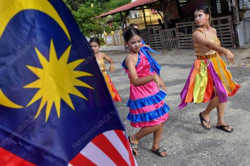 SAMBUTAN HARI KEBANGSAAN MASYARAKAT SIAM