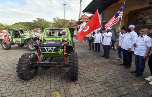 DATUK AHMAD YAKOB