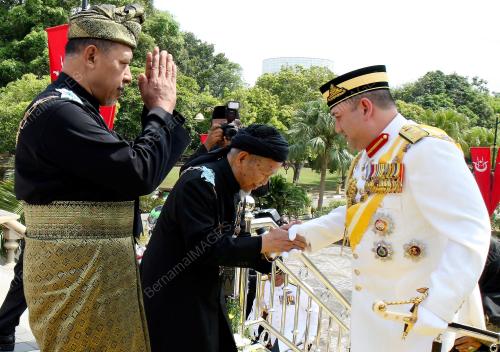 KB04_01032011_SULTAN_DEWAN