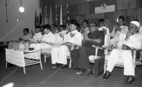 KB04_01072015_RAZALEIGH_HAMZAH