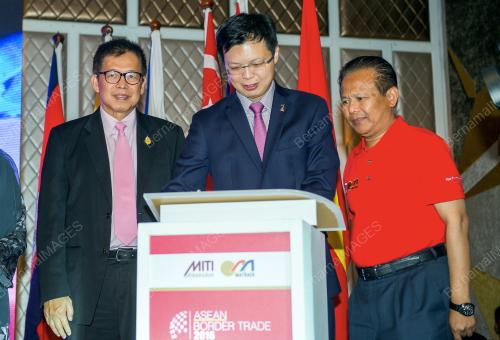 KB04_01102016_PAMERAN