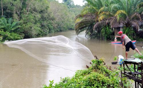 KB04_03122013_REZEKI_BANJIR