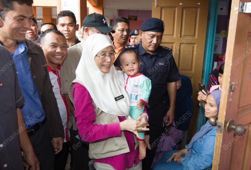 DATUK SERI DR WAN AZIZAH WAN ISMAIL