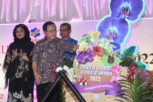 PESTA ORKID, FLORA DAN HERBA
