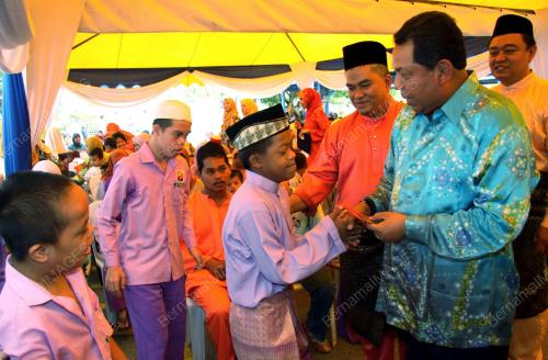 AWANG ADEK HUSSIN