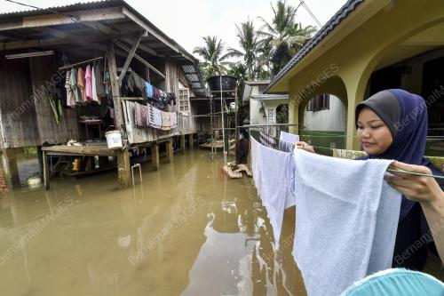 KB04_04122017_TINJAUAN_BANJIR