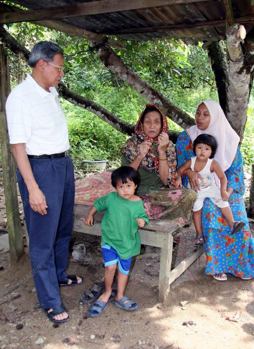 MUSTAPA MOHAMED