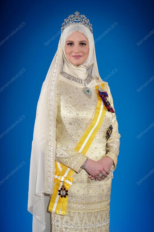 DULI YANG MAHA MULIA SULTANAH NUR DIANA PETRA ABDULLAH