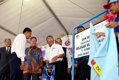 DATUK MUSTAPA MOHAMED