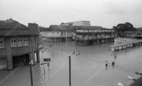KB04_06022015_BANJIR_DI_KELANTAN