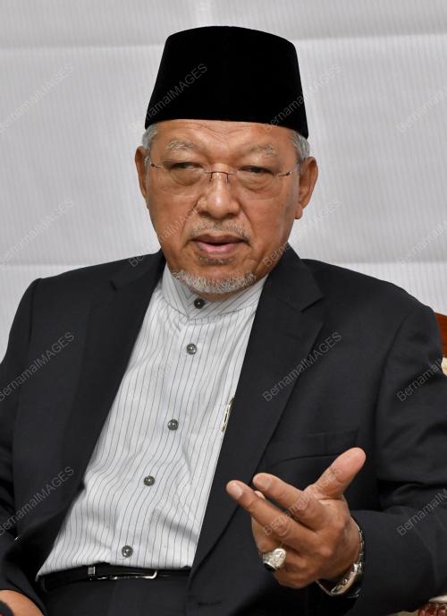 DATUK AHMAD YAKOB
