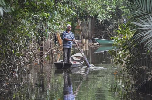 BANJIR GENANG DI KAMPUNG TERSANG
