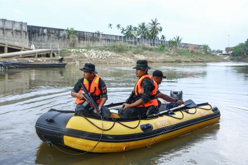 SENOI PRAAQ TINJAUAN KESELAMATAN SEMPADAN