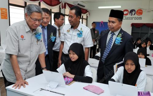 KB04_08022015_SMART_CLASSROOM